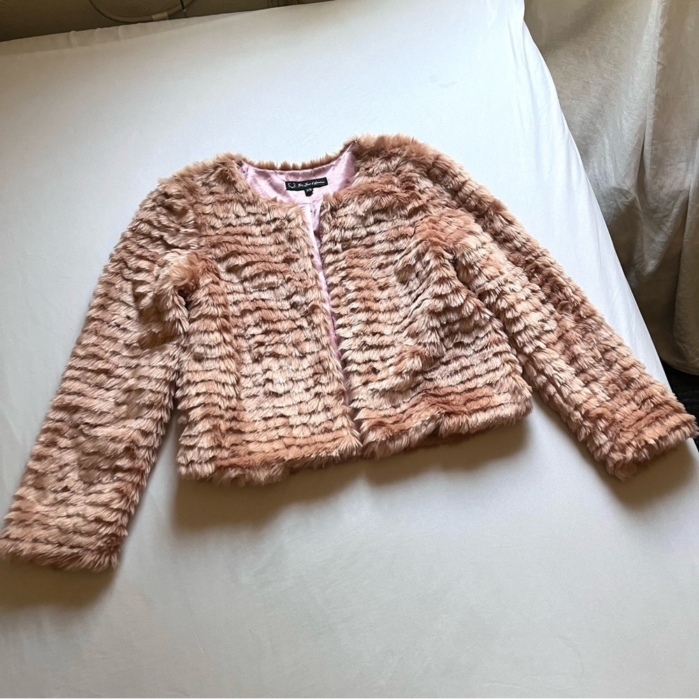 FOR LOVE & LEMONS pink faux fur long sleeve collarless cropped coat jacket